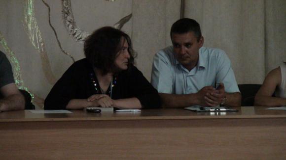 Главной "звездой" винницкой конференции стала Татьяна Монтян. За словом в карман не лезла. Во время Януковича правозащитница была в оппозиции к его власти, теперь же она в оппозиции к Порошенко.