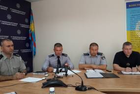 Реальні дії чи знов показуха?