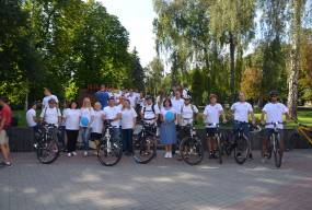 Вулиці Вінниці радо вітали колону велосипедистів-правників