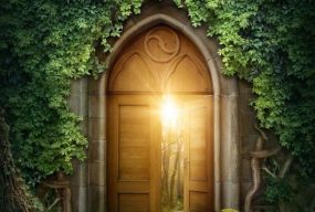 Як в «казці» Questra  скрипнули двері