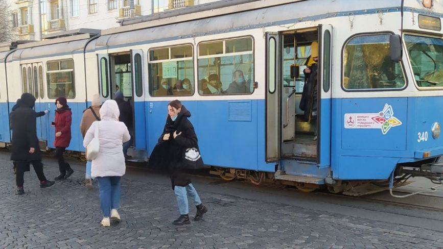 Проїзд пільговиків у Вінниці: як змінили ліміти та чи треба приїжджим платити за транспорт