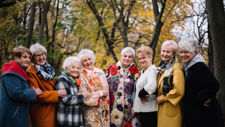«Жінка віку осені»: для літніх вінничанок влаштували тематичну фотосесію