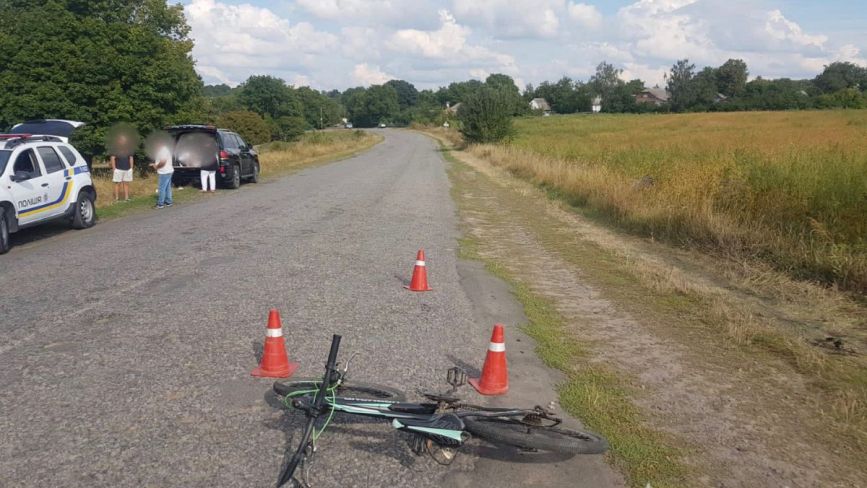 В ДТП постраждали двоє хлопців-велосипедистів. Потерпілим 14 та 19 років