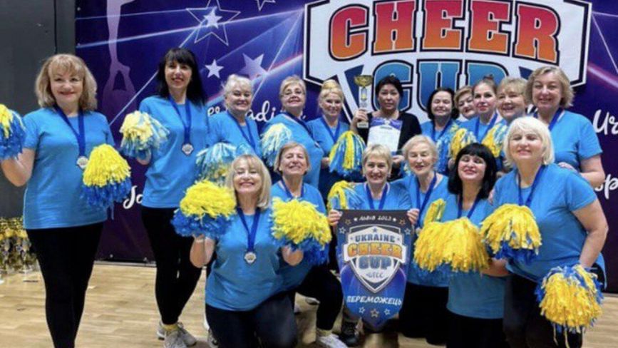 Вінницькі чирлідерки з команди «Golden age 60+» вибороли «золото» на змаганнях за Кубок України