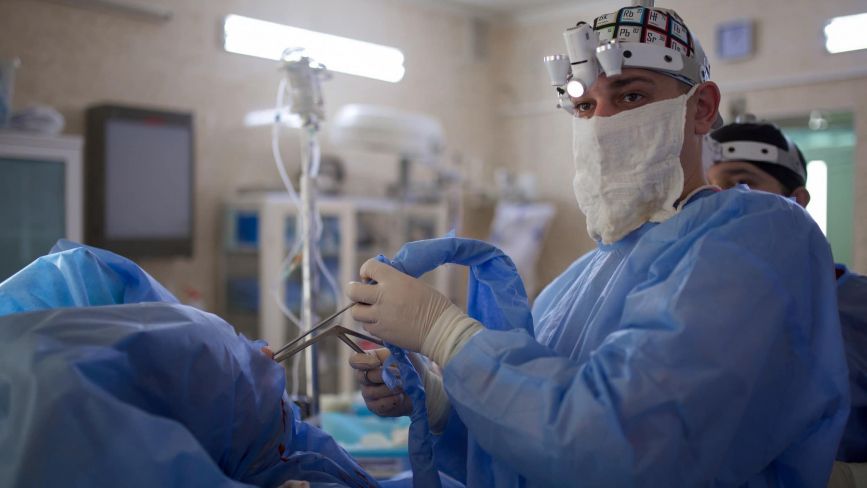 У Вінниці вперше відновили пацієнту слух за допомогою спеціального імпланту