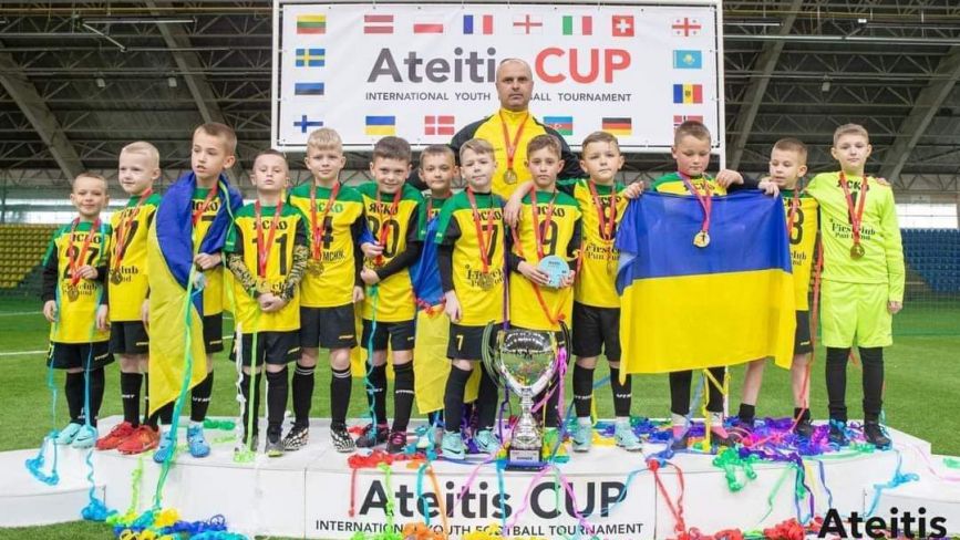Здолали «Ювентус» і «Бенфіку». Футболісти спортшколи «ЯСКО» у Литві виграли Ateitis Cup