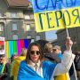 «Ukraine needs help» У Швейцарії тисячі людей вийшли на мітинг проти війни в Україні