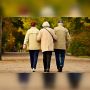 Чи виплачується пенсія у разі переїзду за кордон: роз’яснення Пенсійного фонду