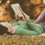 Поринути в пригоди, розслабитися чи посумувати: добірка книг для довгих осінніх вечорів