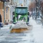 Снігопад у Вінниці: 41 одиниця спецтехніки прибирає від снігу вулиці та дороги