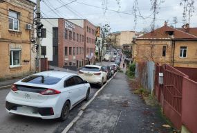 «Платному паркуванню бути?» — вінничани висловили свою думку, але рішення ще попереду