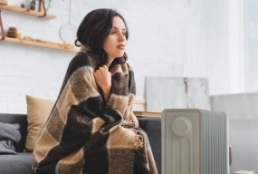 Екстремальні морози та блекаути: як зберегти тепло в оселі та власне здоров’я