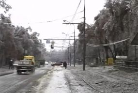 Як Вінниця замерзла у крижаному полоні 2000 року: спогади очевидців і наслідки катастрофи