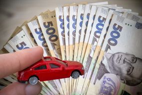 Замість фронту — на продаж: які вінницькі благодійні фонди помітили у торгівлі автомобілями для ЗСУ