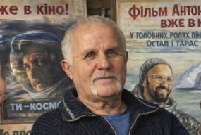 «Я такий останній лишився» — Василь Воробець , який від руки малює афіші кінотеатру «Родина»