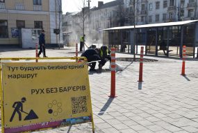 На Майдані Небесної Сотні взялися виправляти недоліки покриття