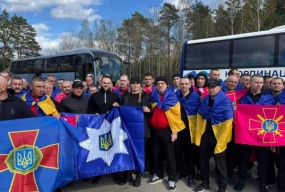 «Вітаємо вдома, Герої!»: серед 193 звільнених з полону захисників — 15 наших земляків