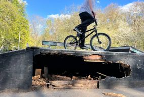 Єдиний скейтпарк у Вінниці потребує ремонту: діти скаржаться на аварійний стан майданчика