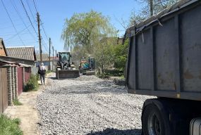 Нарешті на Луговій буде асфальт: як ведуться роботи в Тяжилові на вулиці без покриття
