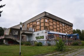 «Росія» коштує 167 мільйонів гривень. Дізналися, як перебудують колишній кінотеатр
