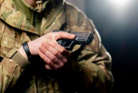 Одноразова грошова допомога у випадку смерті військовослужбовця від рук побратима: яку суму можна отримати?
