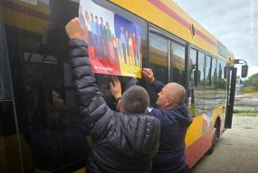 «Політики блокують, а ми їдемо»: перші три автобуси з Кельце уже на шляху до Вінниці