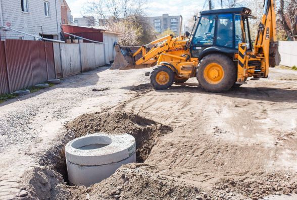 Вулицю Верхарна продовжили оновлювати. Що там роблять та коли закінчать?