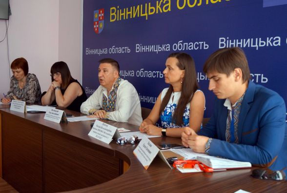 У Вінниці два дні безкоштовно перевірятимуть на ВІЛ та запалять свічки пам’яті