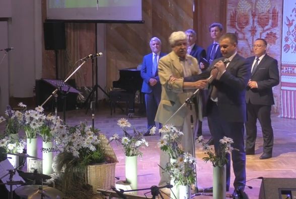 На відкритті Шевченківського свята адвокат Палій забирав мікрофон у Моргунова