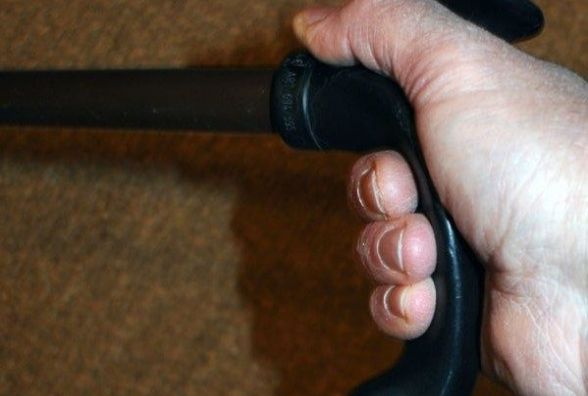 Житель Хмільника забив сусіда палицею. Так він захищав свою жінку