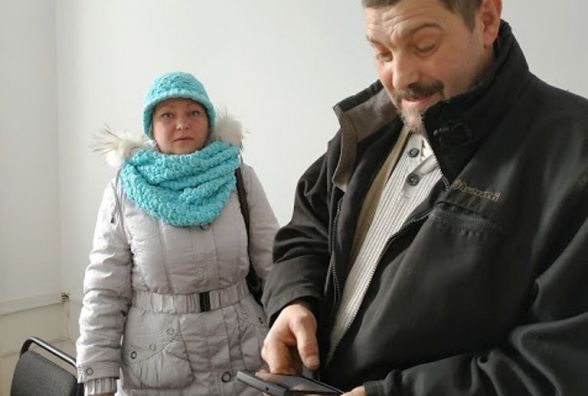 «Це не поліцейські, це поліцаї!» Подружня пара розказала, як їх затримували спецпризначенці