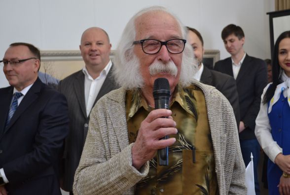 «Вінницю я оминав, бо Вінниця про мене не думала»: Іван Марчук презентував свою виставку