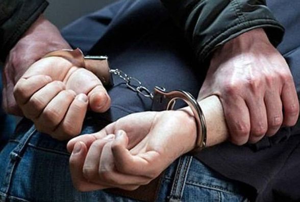«Гоп-стоп» посеред вулиці: на Вінниччині молодики пограбували двох німців