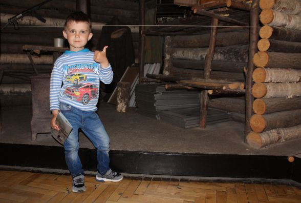 «І мамонт теж сподобався». Що гості побачили в музеї цієї ночі