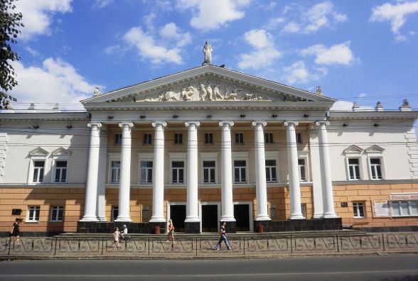 Книгу про історію театру імені Садовського вінницькі науковці писали дев‘ять років