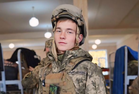 «Мамо, який госпіталь? Війна почалася»: два дні не могли забрати з поля бою тіло розвідника Івана Криштофа