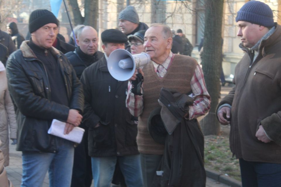 Страсти в центре Винницы. Как "Тарифный майдан" демонтировали и Хорта поддерживали