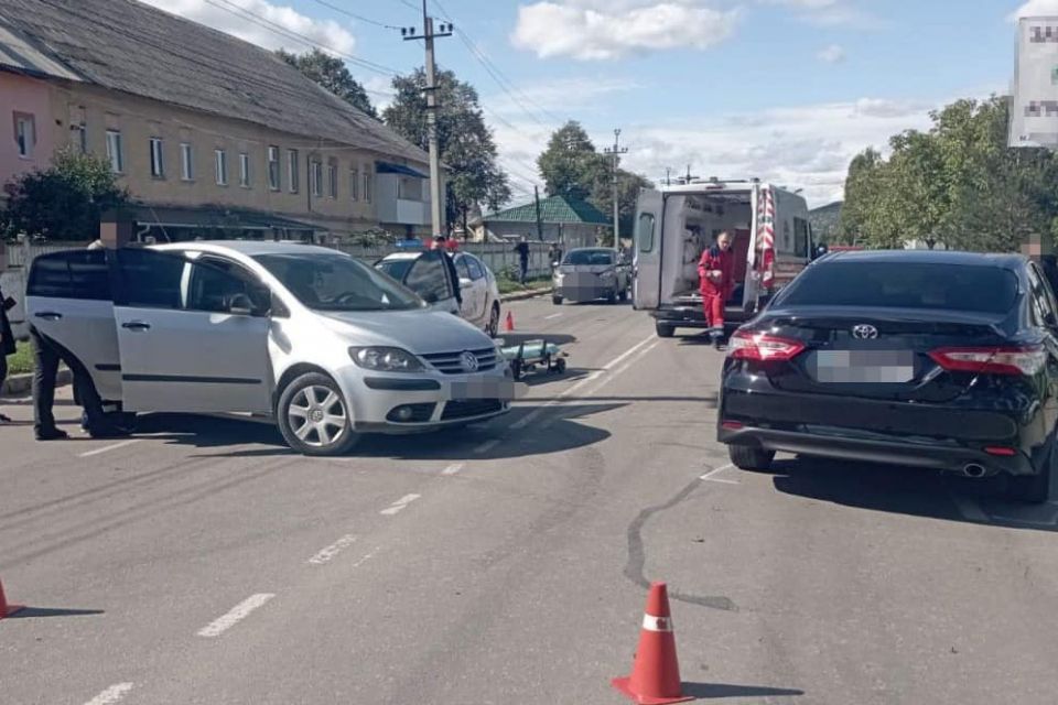 У Могилів-Подільському зіткнулися два авто. Постраждала дитина