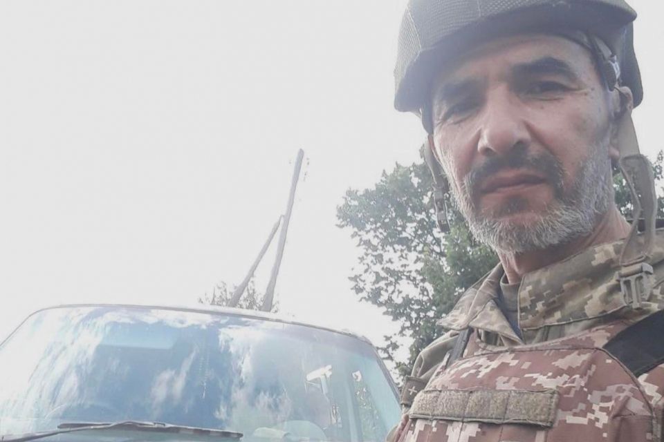 «Я змінився, став мовчазним». Як 60-річний вчитель фізкультури Василь Стахов потрапив на передову