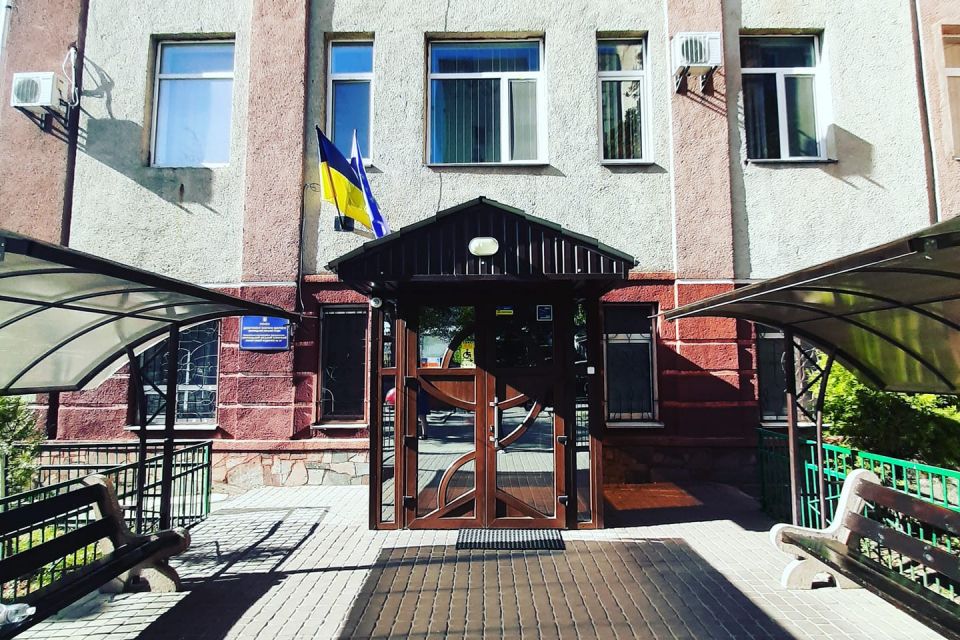 Лікарі пологового №2 хочуть поговорити з депутатами 26 вересня під міськрадою. Запрошують всіх