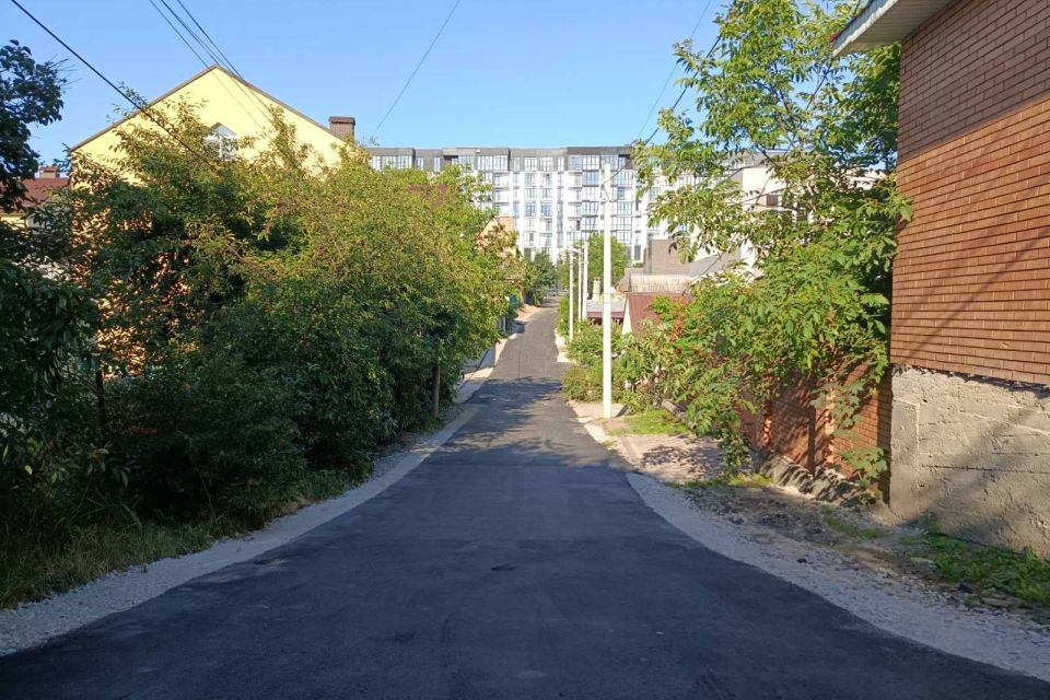 У Вінниці триває асфальтування вулиць приватного сектору. Кому пощастило?