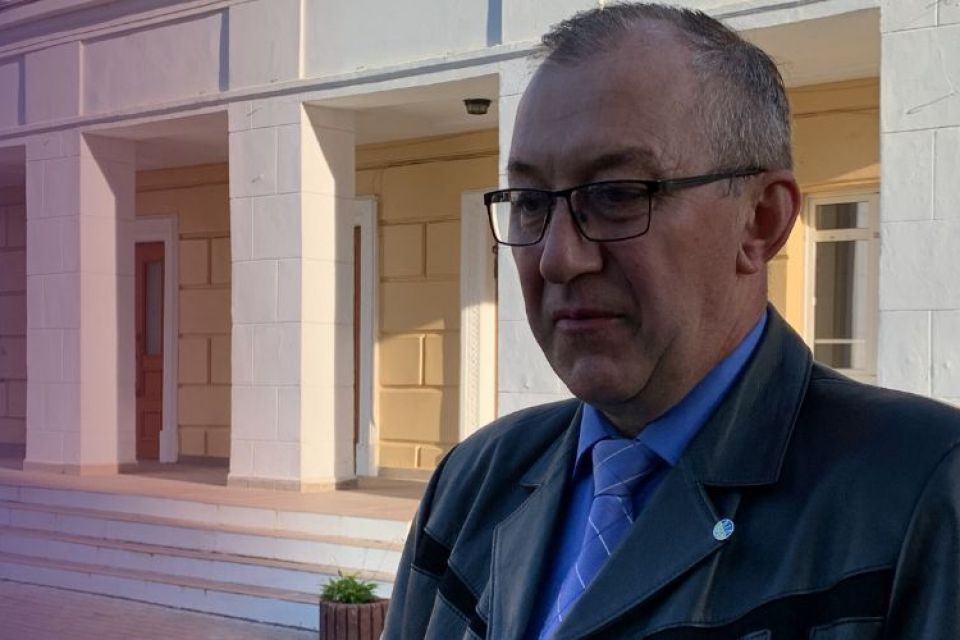 «Виховувати свідомих громадян — мій обов’язок»: учитель Захисту України Віктор Гоменюк