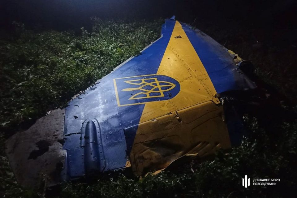 Знищив безпілотники і розбився. ДБР називає причину падіння військового літака на Вінниччині