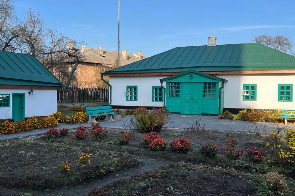 Хата на хуторі діда Абаза. До 95-річниці музею М.Коцюбинського розповідаємо його історію