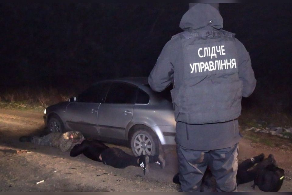 Банда «допомагала» ухилянтам переткнути кордон. За скільки вивозили чоловіків?