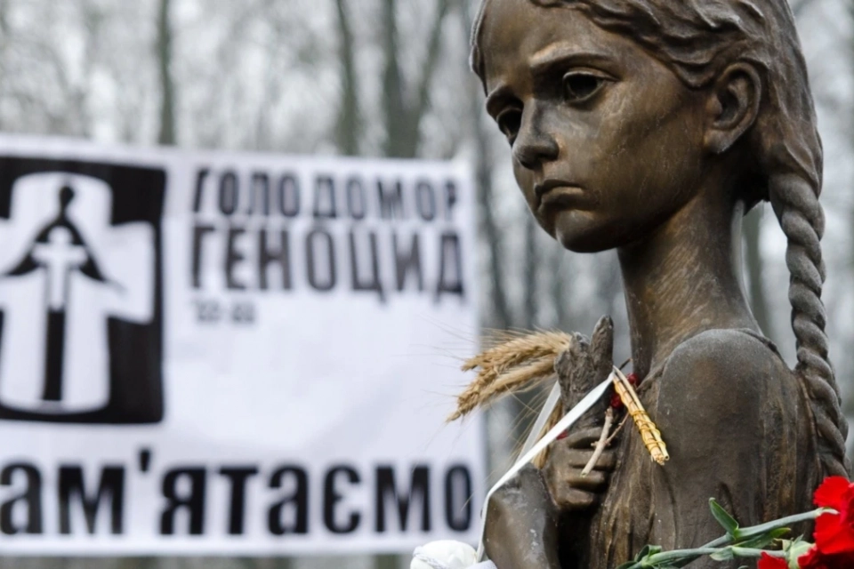 Як під час голодоморів вінничани проводили свята. Уривок з книги Арсена Зінченка