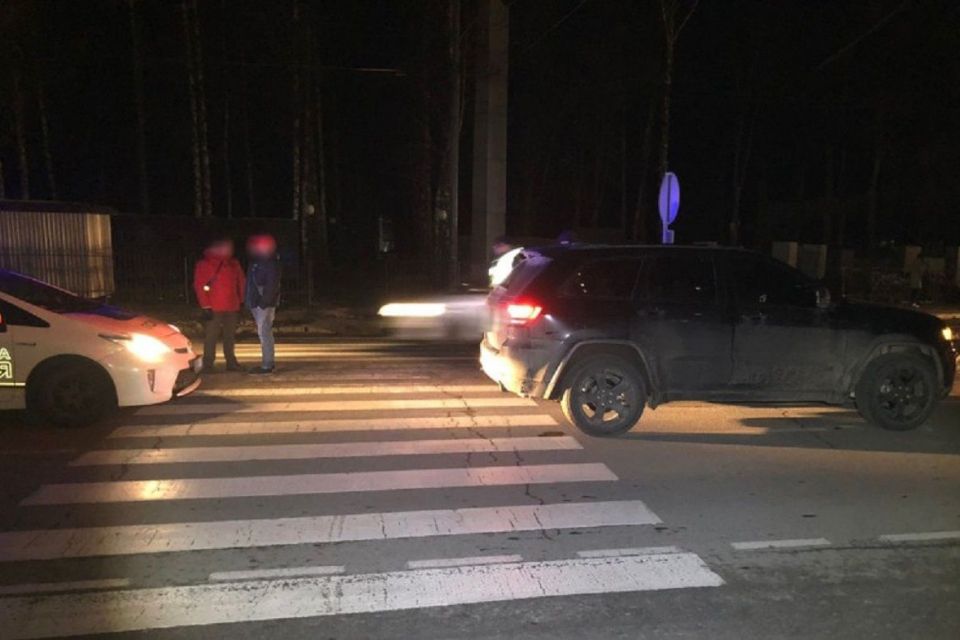 На Київській легковик збив жінку, яка переходила дорогу по «зебрі»