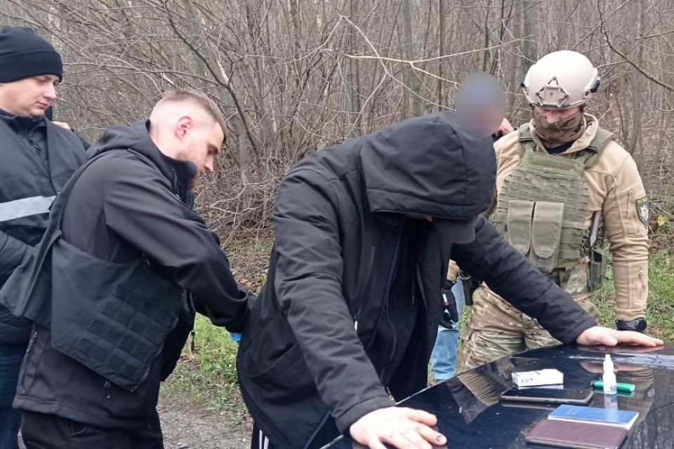 У Тульчинському районі чоловік хотів незаконно перетнути кордон за 400 доларів