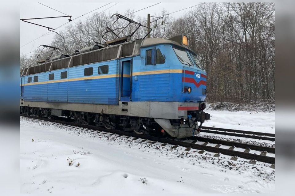 Смертельна аварія на залізниці: у Сальнику пенсіонер потрапив під швидкісний поїзд