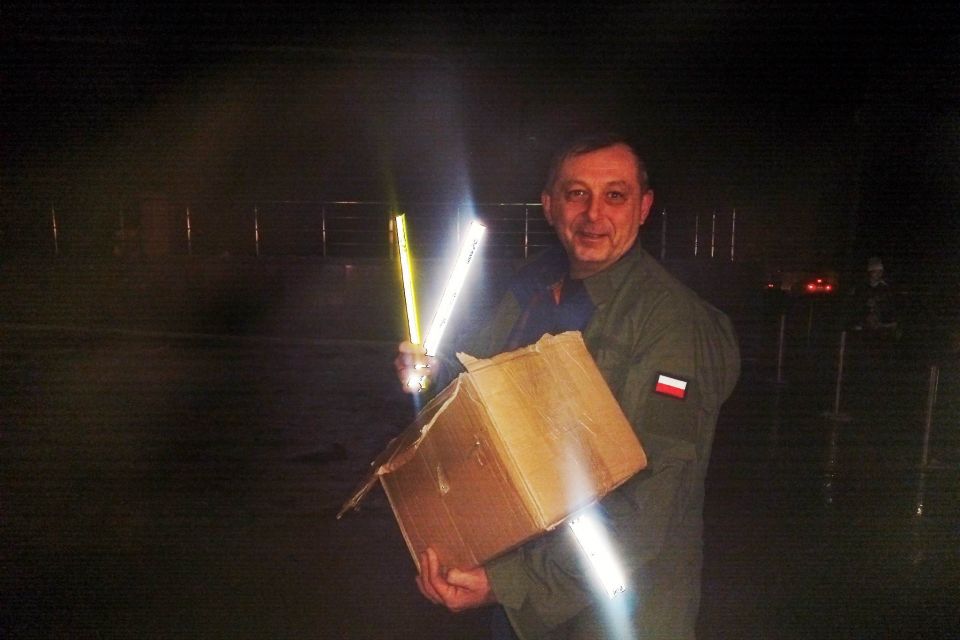 Світла справа: поляки з міста Кельце роздали у Вінниці кілька тисяч світло відбивних стрічок